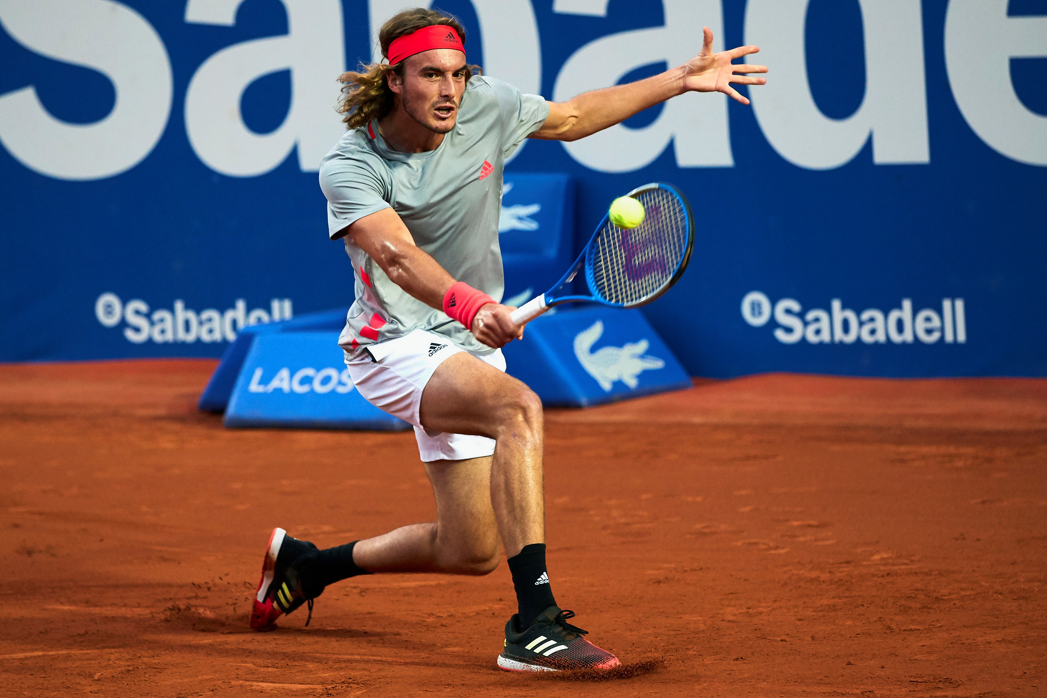 西班牙网球队绝杀英国网球队，西西帕斯高光表现