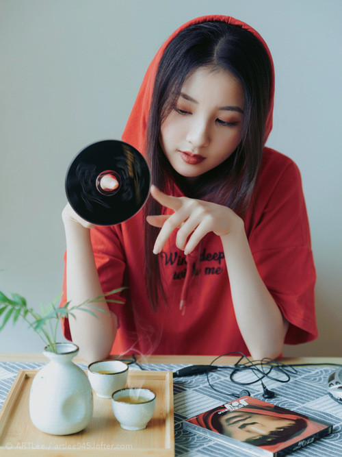 世纪绝杀，皮亚斯特里率阿斯顿马丁最后一弯逆袭索伯！