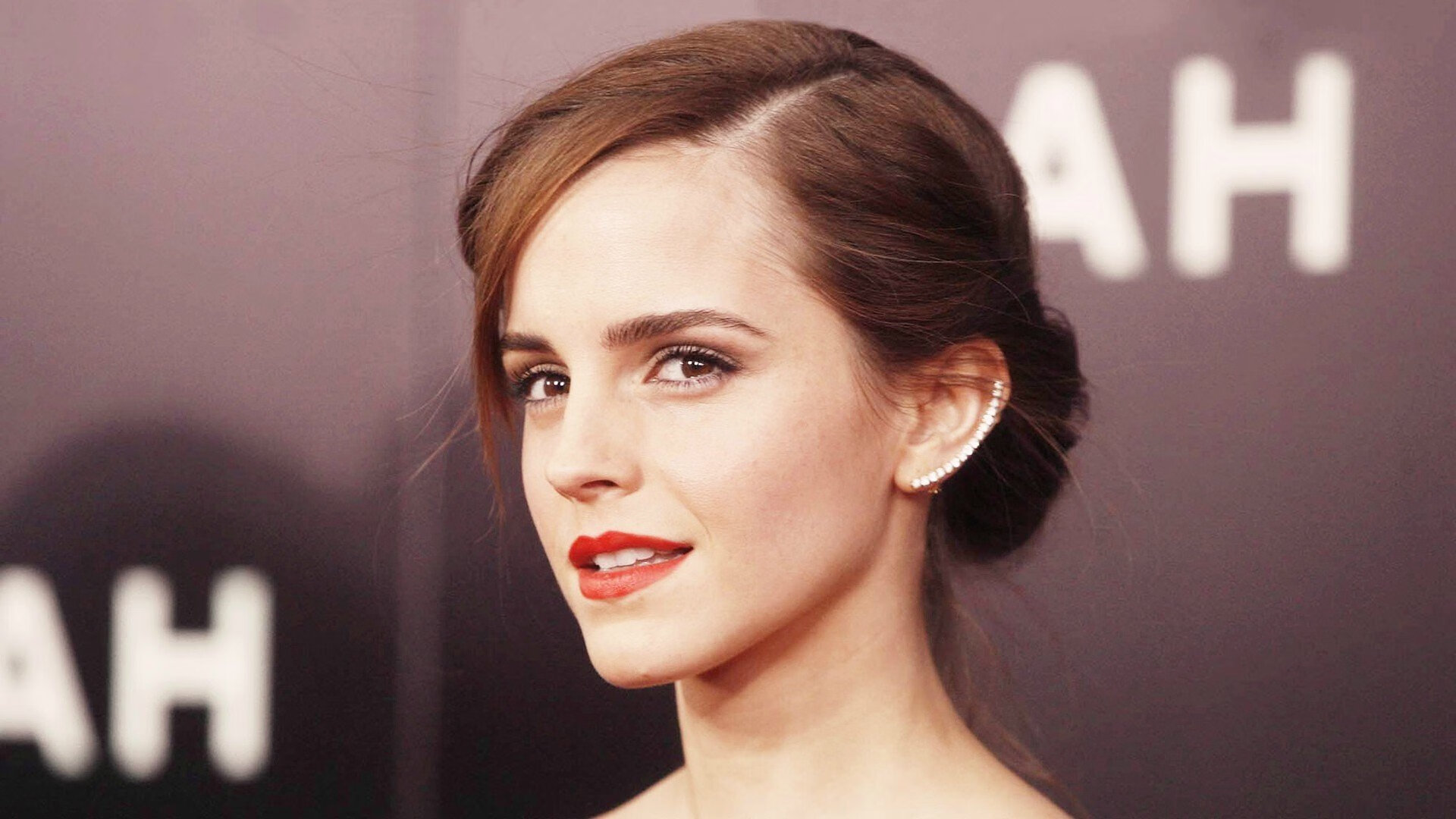 爱游戏tv-逆袭的轰鸣，雷诺掀翻红色巨人，维斯塔潘引爆赛道风云