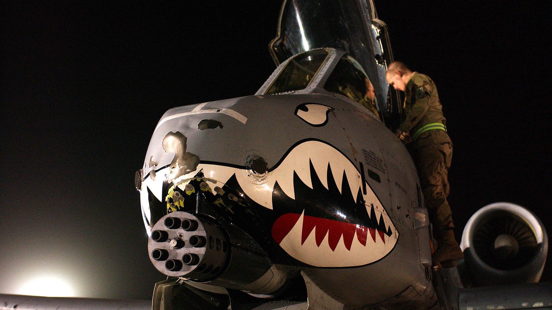 绿茵平行线，萨拉赫的利刃与日本的斗牛士征服记